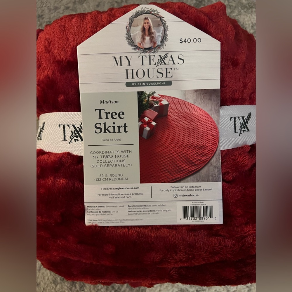My Texas House Madison Savvy Red Embossed Polyester Christmas Tree Skirt, 52"